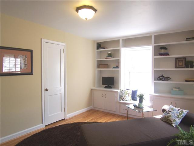 104 West Whitaker Mill Road Raleigh, NC 27608 - Photo 14 of 25 a workspace with furniture and window