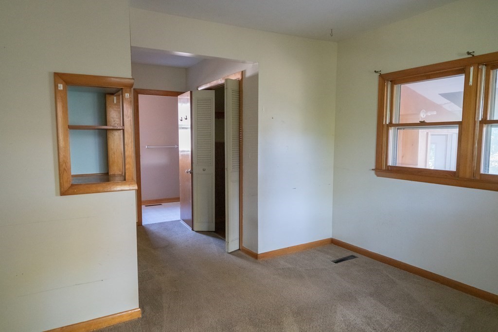 333 River Drive Hadley, MA 01035 - Photo 14 of 28