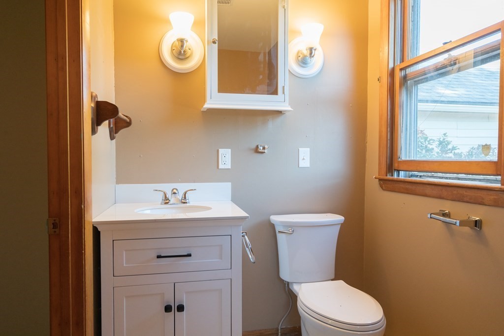 333 River Drive Hadley, MA 01035 - Photo 16 of 28