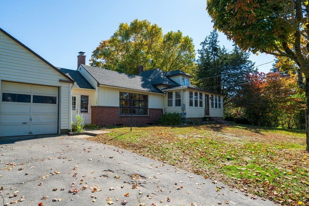 333 River Drive Hadley, MA 01035 - Photo 3 of 28