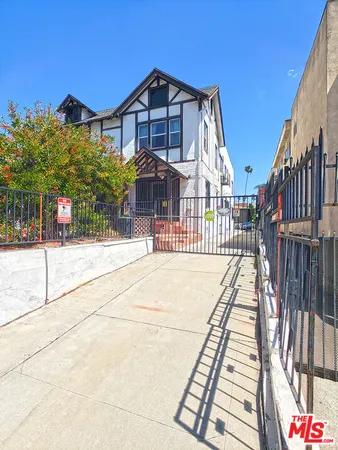 $2,700 | 336 South Wilton Place, Unit 338, Los Angeles, CA 90020