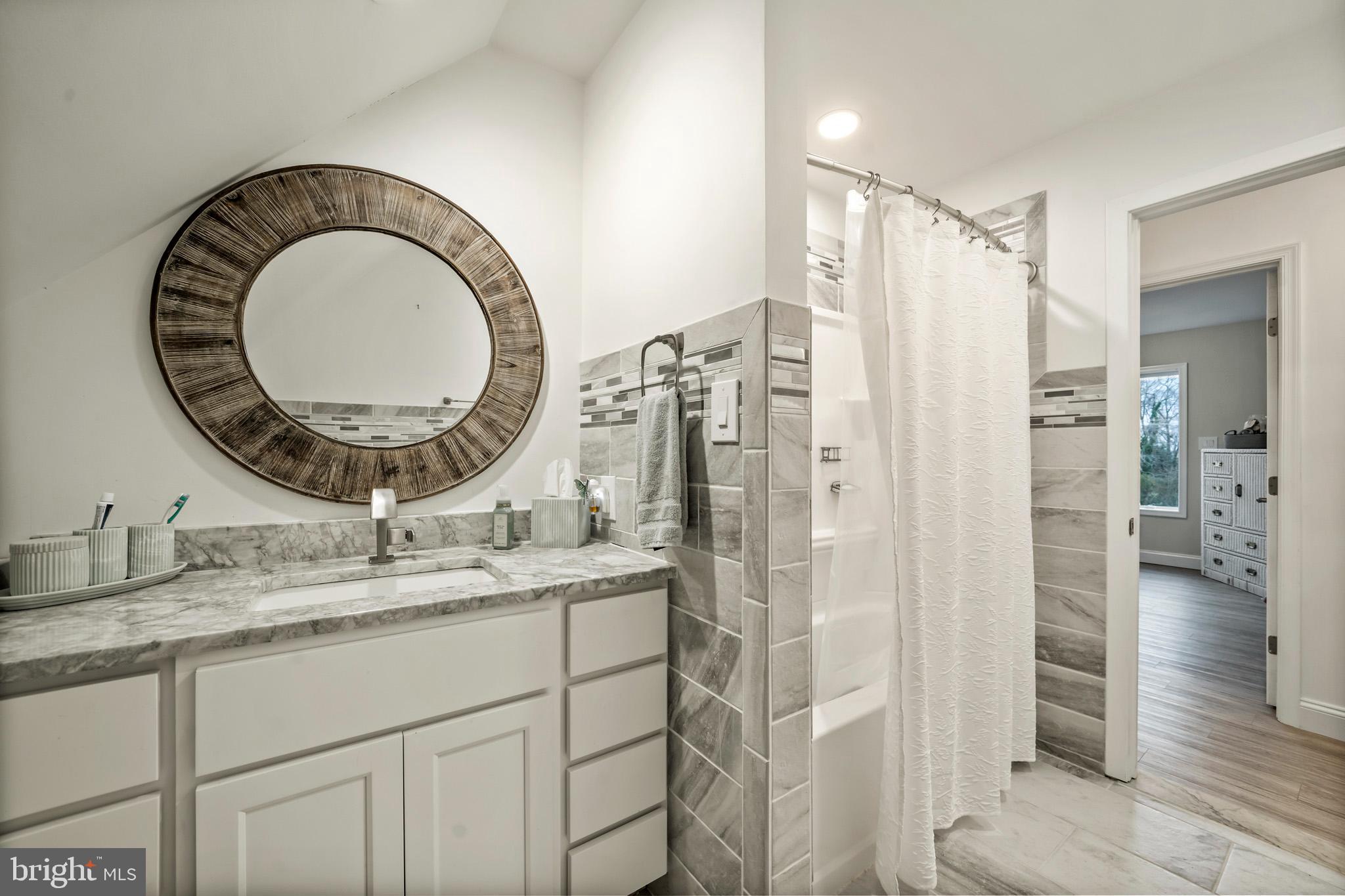 13340 Rousby Hall Road Lusby, MD 20657 - Photo 53 of 71 Tub/shower combo