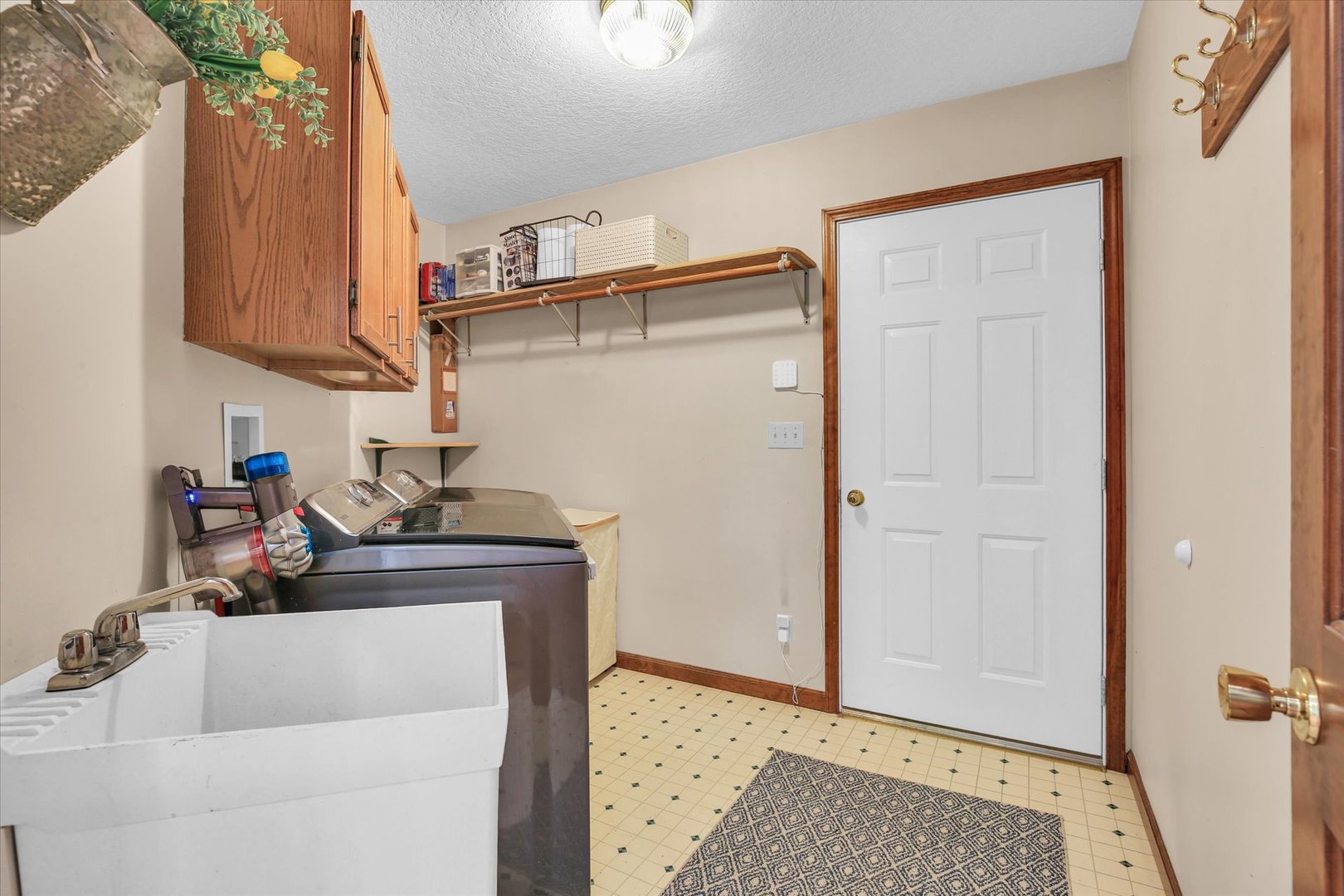 5353 Bailey Avenue Clinton, IL 61727 - Photo 40 of 72