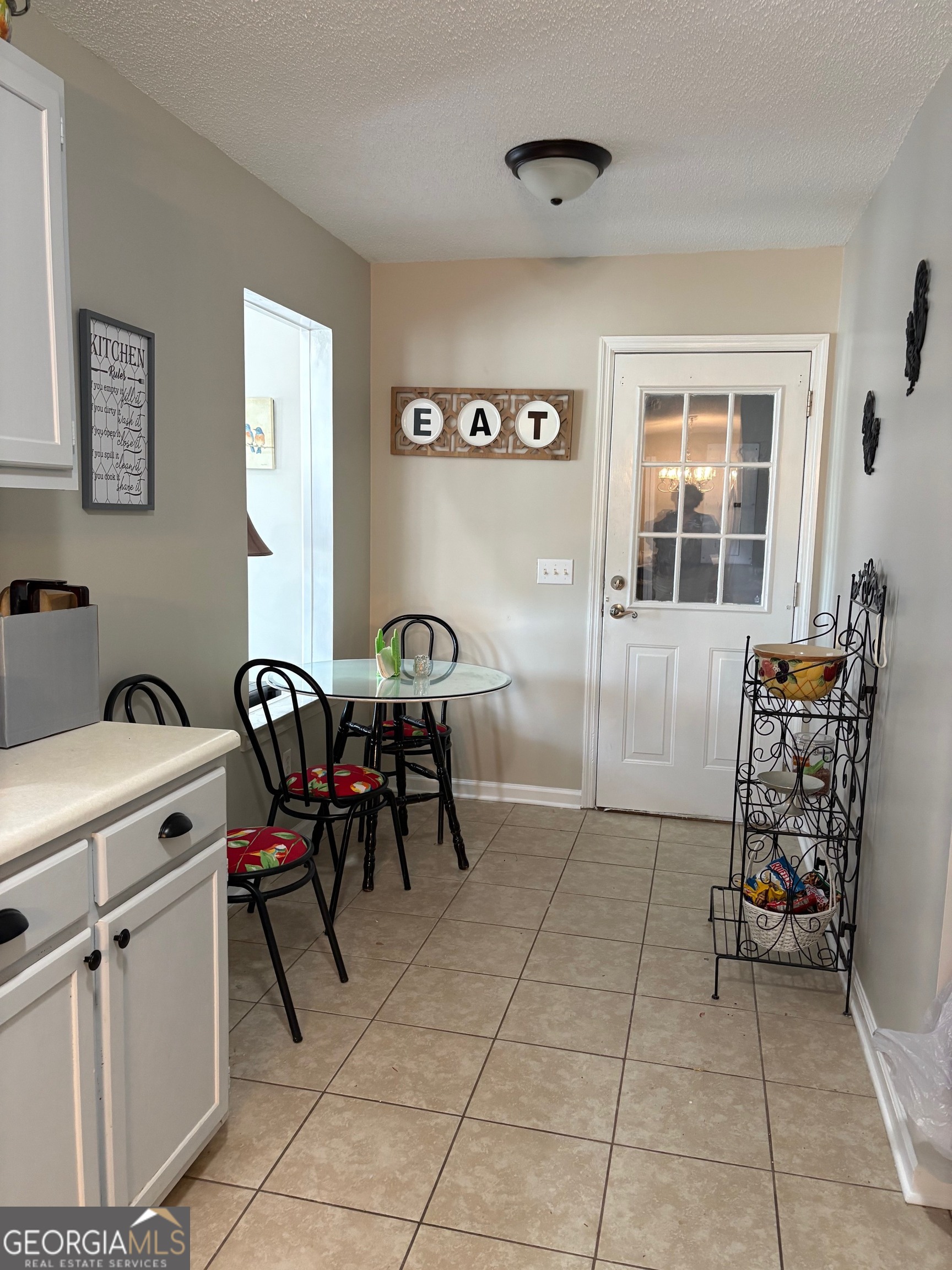 6663 Pine Ridge Circle Blackshear, GA 31516 - Photo 9 of 34 Breakfast area