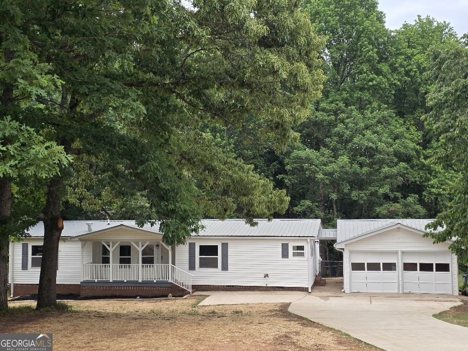 47 Forest Lake Road Pendergrass, GA 30567 - Photo 3 of 44