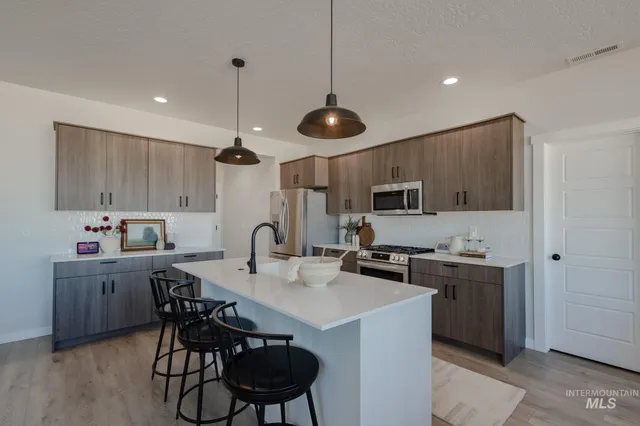 $614,990 | 1102 East Crab Spgs Street, Nampa, ID 83686