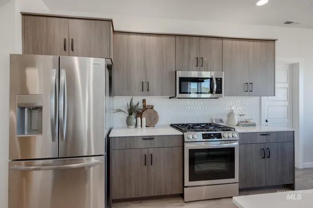 $614,990 | 1102 East Crab Spgs Street, Nampa, ID 83686