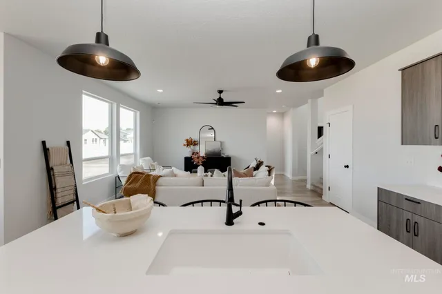 $614,990 | 1102 East Crab Spgs Street, Nampa, ID 83686