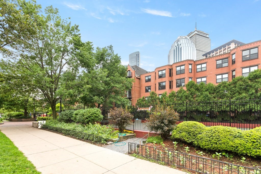7 Holyoke Street, Unit 4 Boston, MA 02116 - Photo 20 of 22