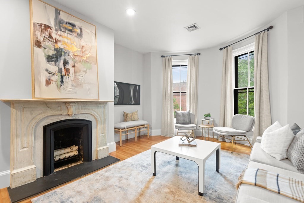 7 Holyoke Street, Unit 4 Boston, MA 02116 - Photo 6 of 22