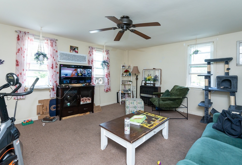 1222 Mammoth Road Dracut, MA 01826 - Photo 11 of 35