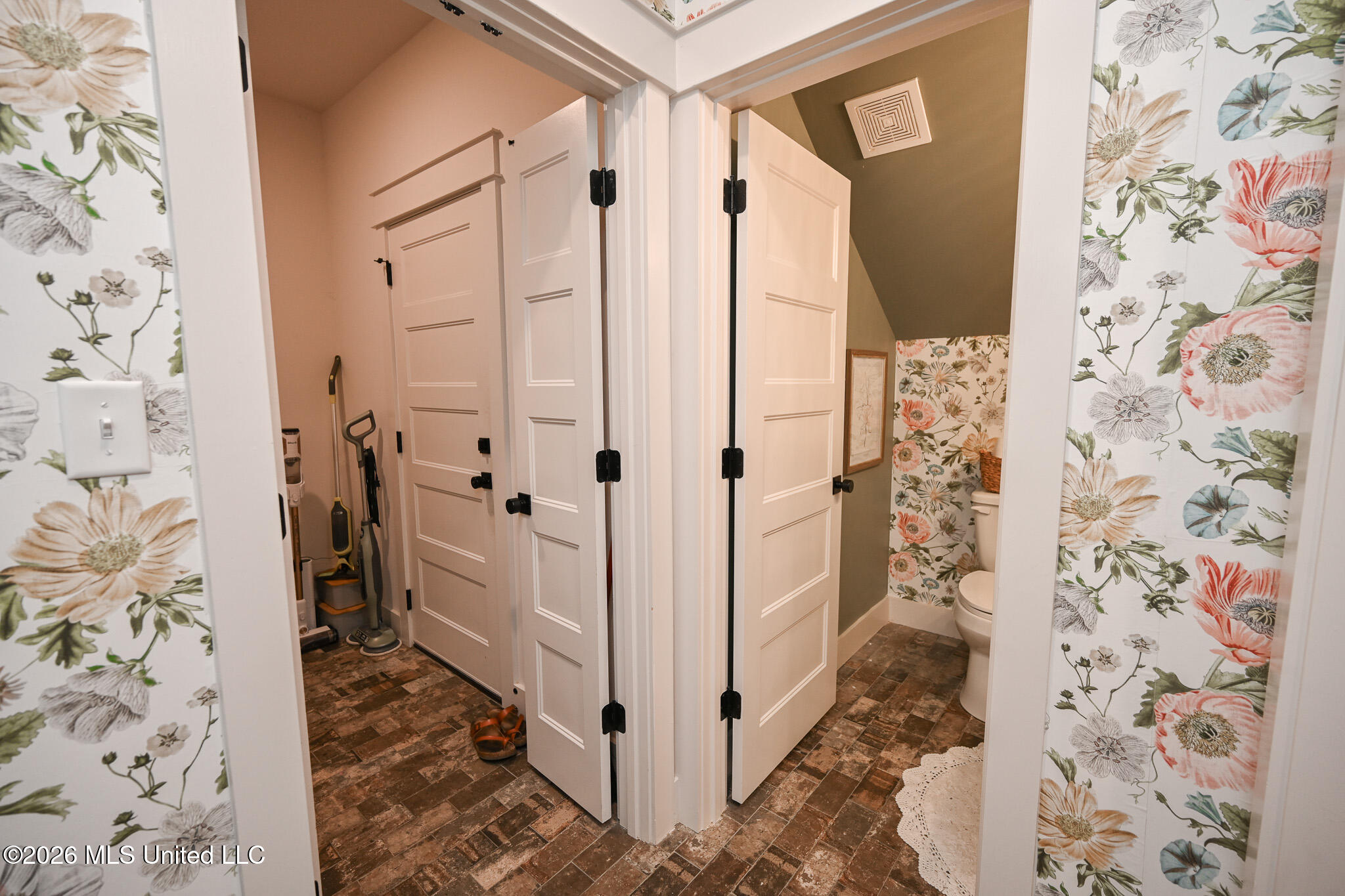 190 Vinson Road Hernando, MS 38632 - Photo 24 of 62 half bath and laundry