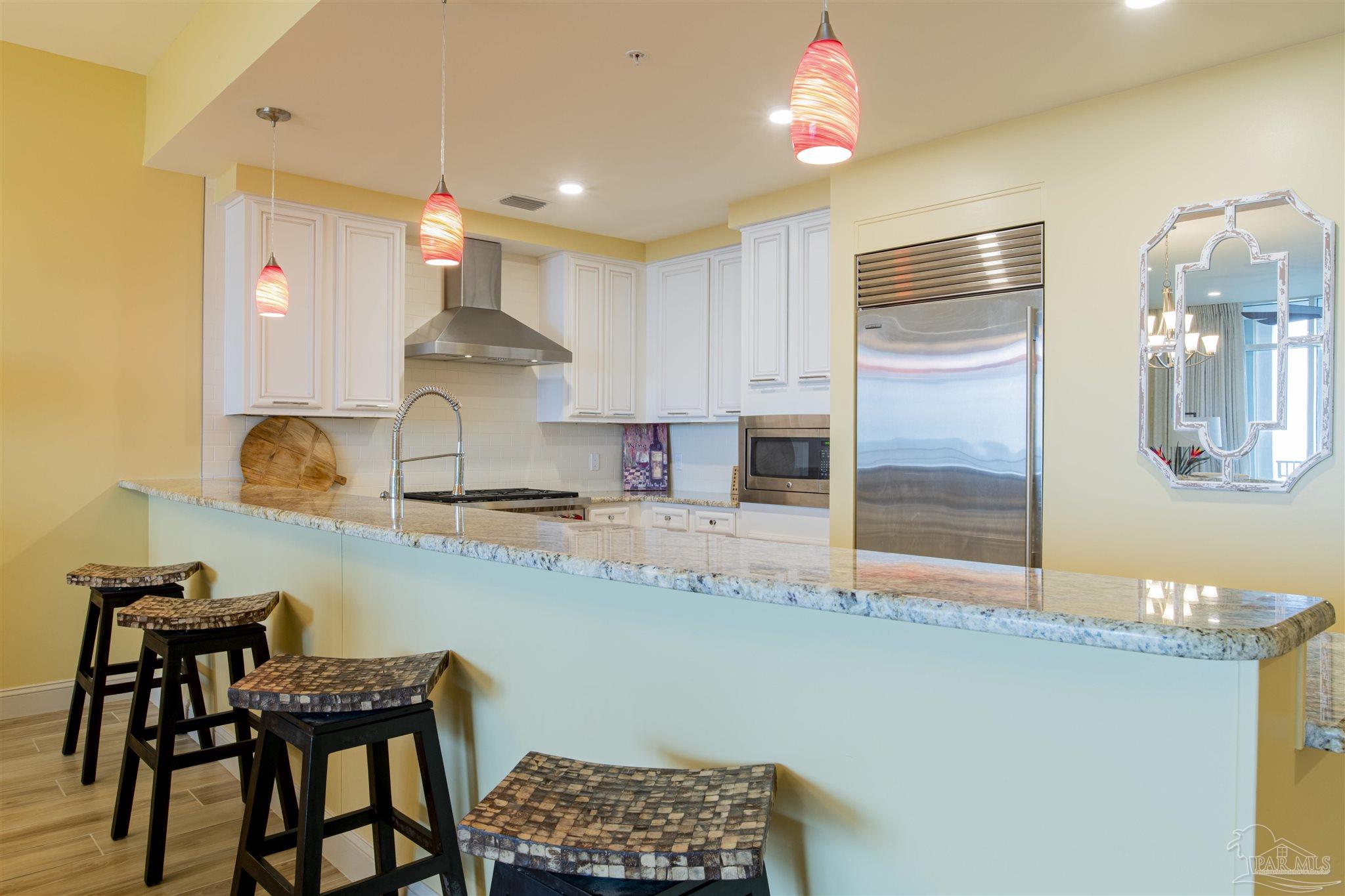 13333 Johnson Beach Road, Unit 302 Perdido Key, FL 32507 - Photo 8 of 50 Kitchen Bar