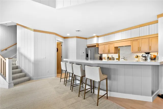 $1,899,000 | 125 Corys Lane, Portsmouth, RI 02871