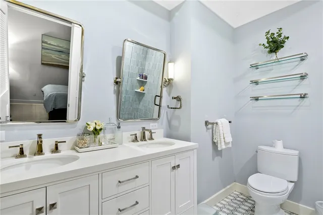 $1,899,000 | 125 Corys Lane, Portsmouth, RI 02871