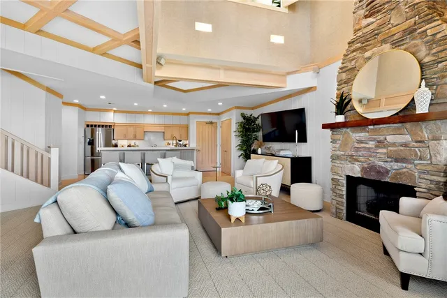 $1,899,000 | 125 Corys Lane, Portsmouth, RI 02871