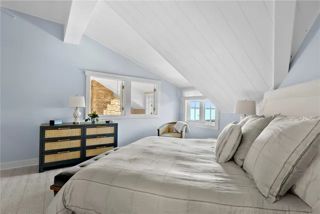 $1,899,000 | 125 Corys Lane, Portsmouth, RI 02871