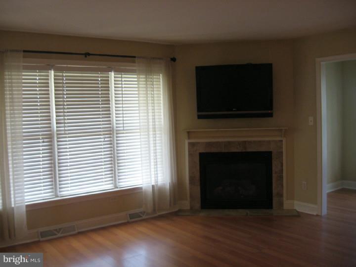 241 Schoff Road Atglen, PA 19310 - Photo 7 of 22 Living Room