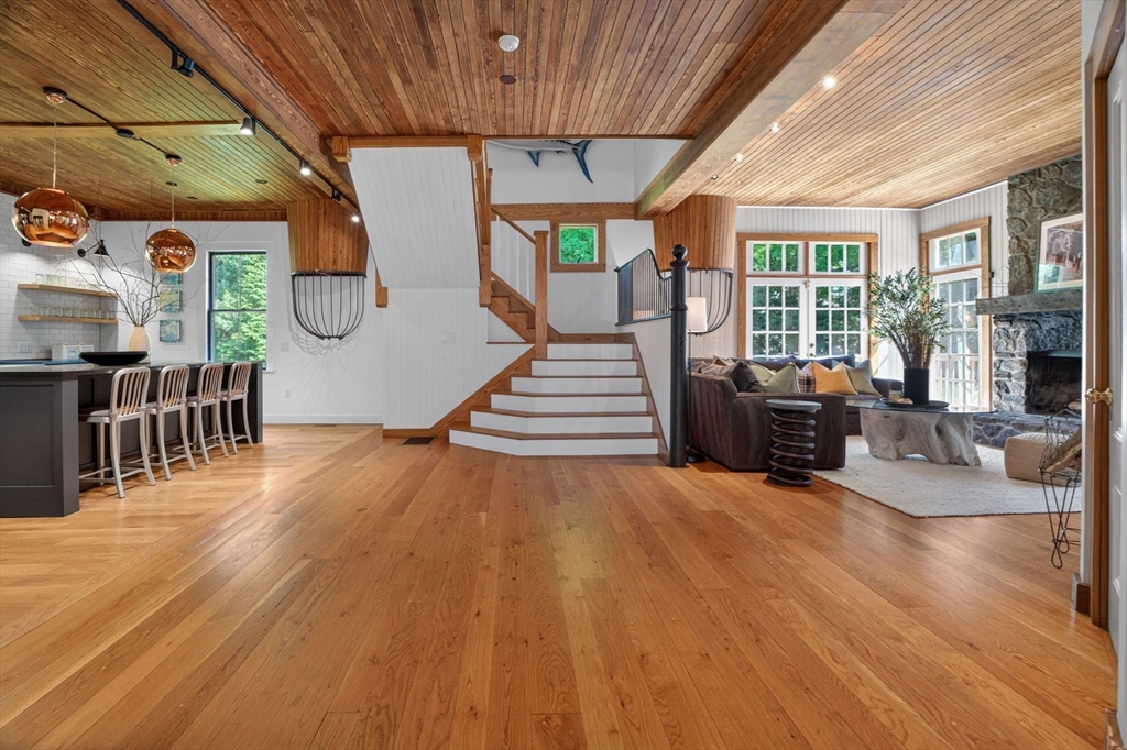 47 Longfellow Road Wellesley, MA 02481 - Photo 9 of 42