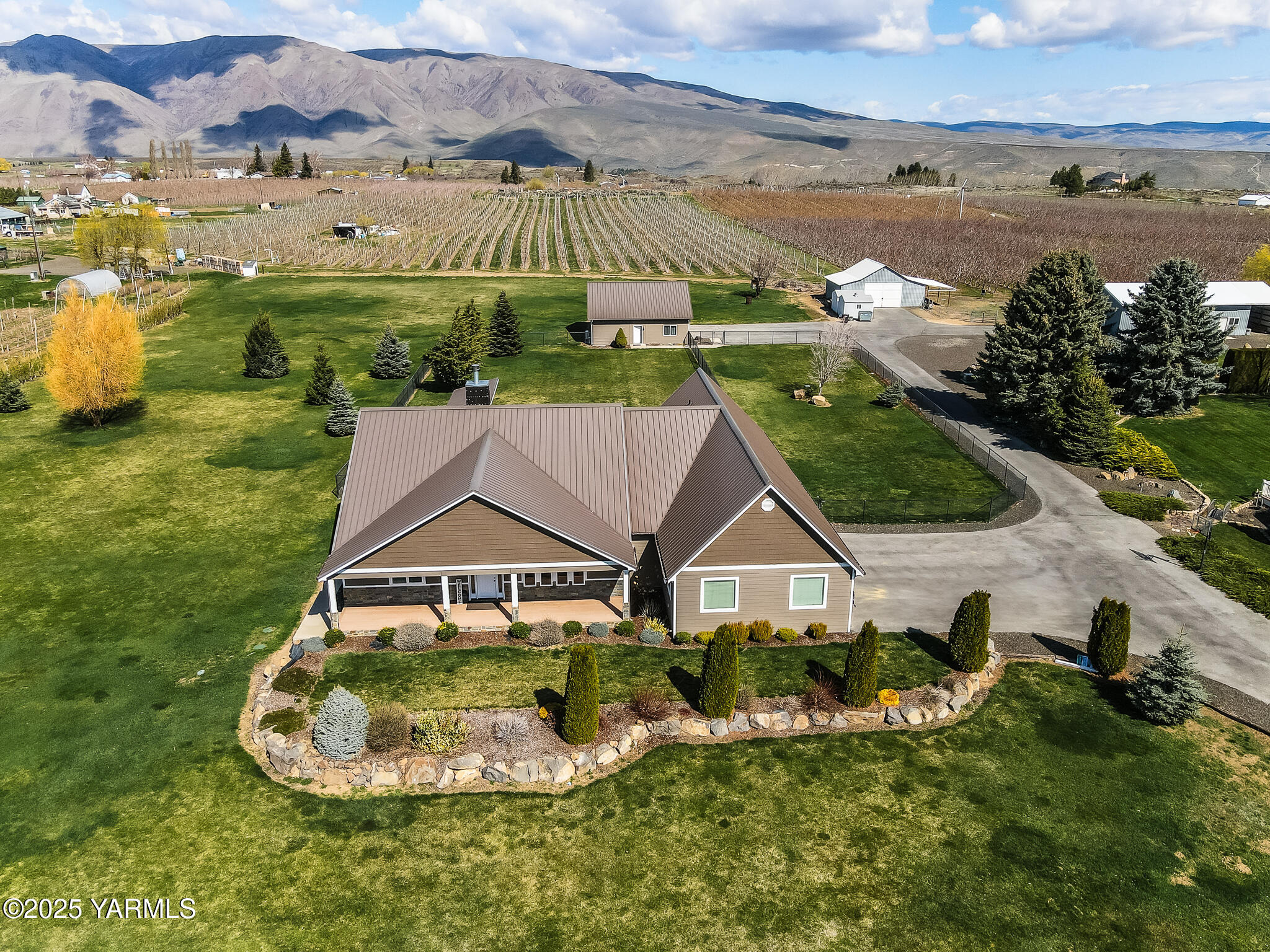 795 Rosenkranz Road Tieton, WA 98947 - Photo 3 of 34 DJI_0575