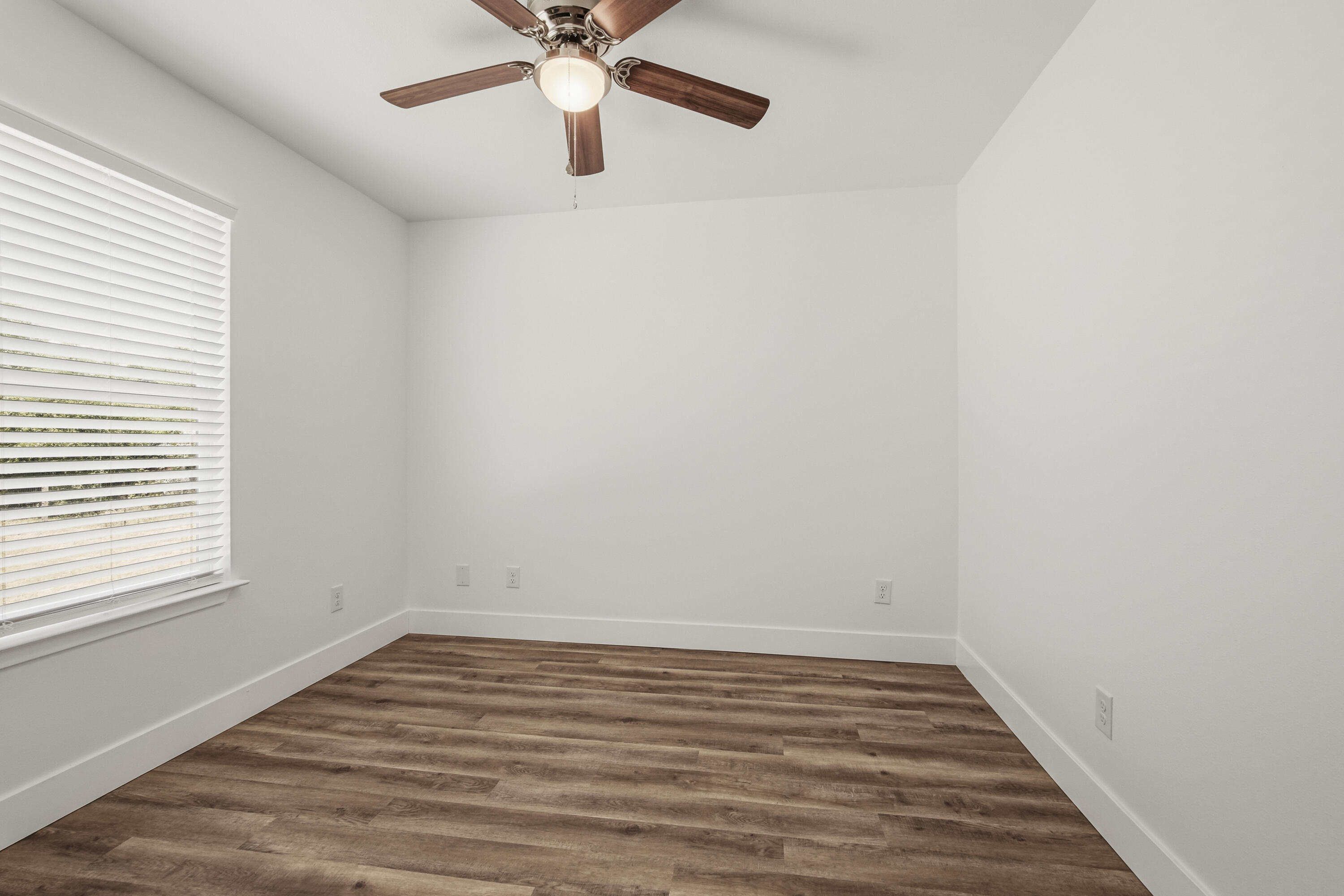 2763 Oakridge Road DeFuniak Springs, FL 32433 - Photo 15 of 39 DSC00410 (1)