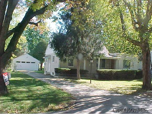 2160 East Hood Street Springfield, IL 62703 - Photo 1 of 8 Gallery Image 1
