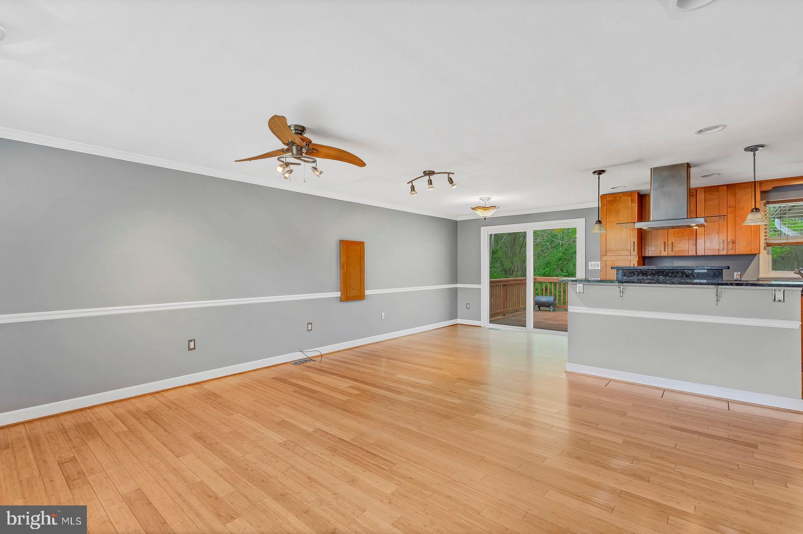 476 Bafford Road Lusby, MD 20657 - Photo 6 of 28 Living Room/Kitchen