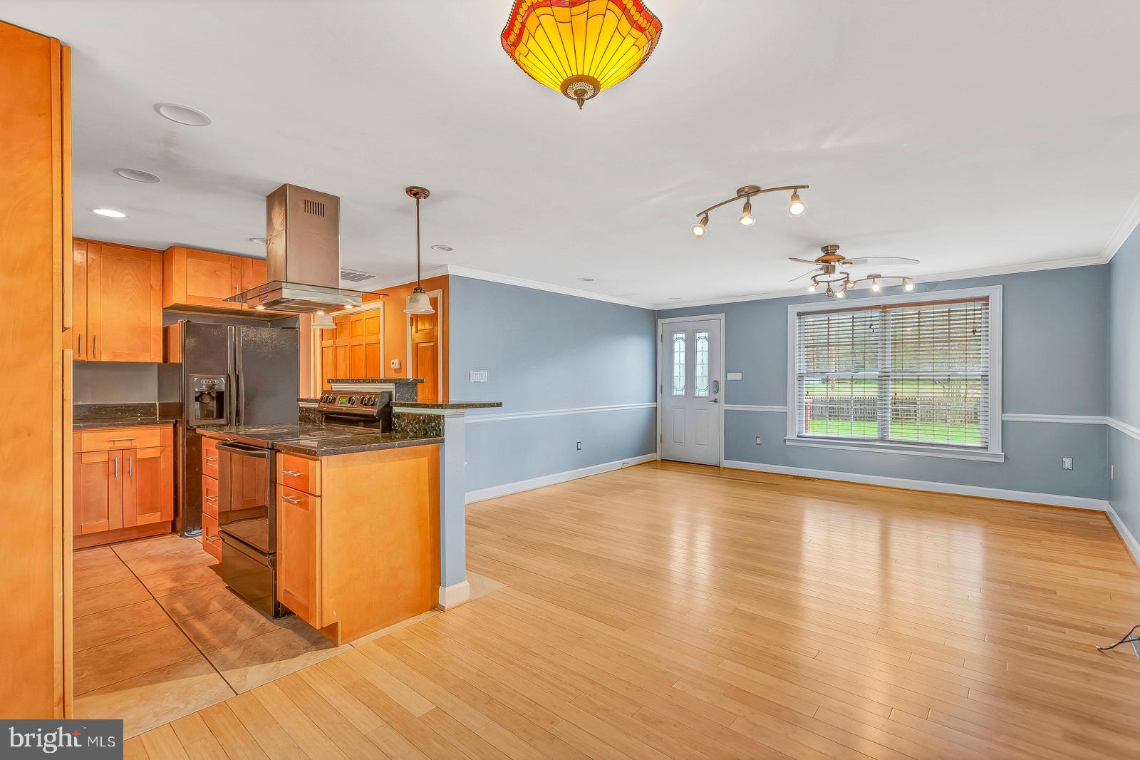 476 Bafford Road Lusby, MD 20657 - Photo 9 of 28 Dining Area/Kitchen