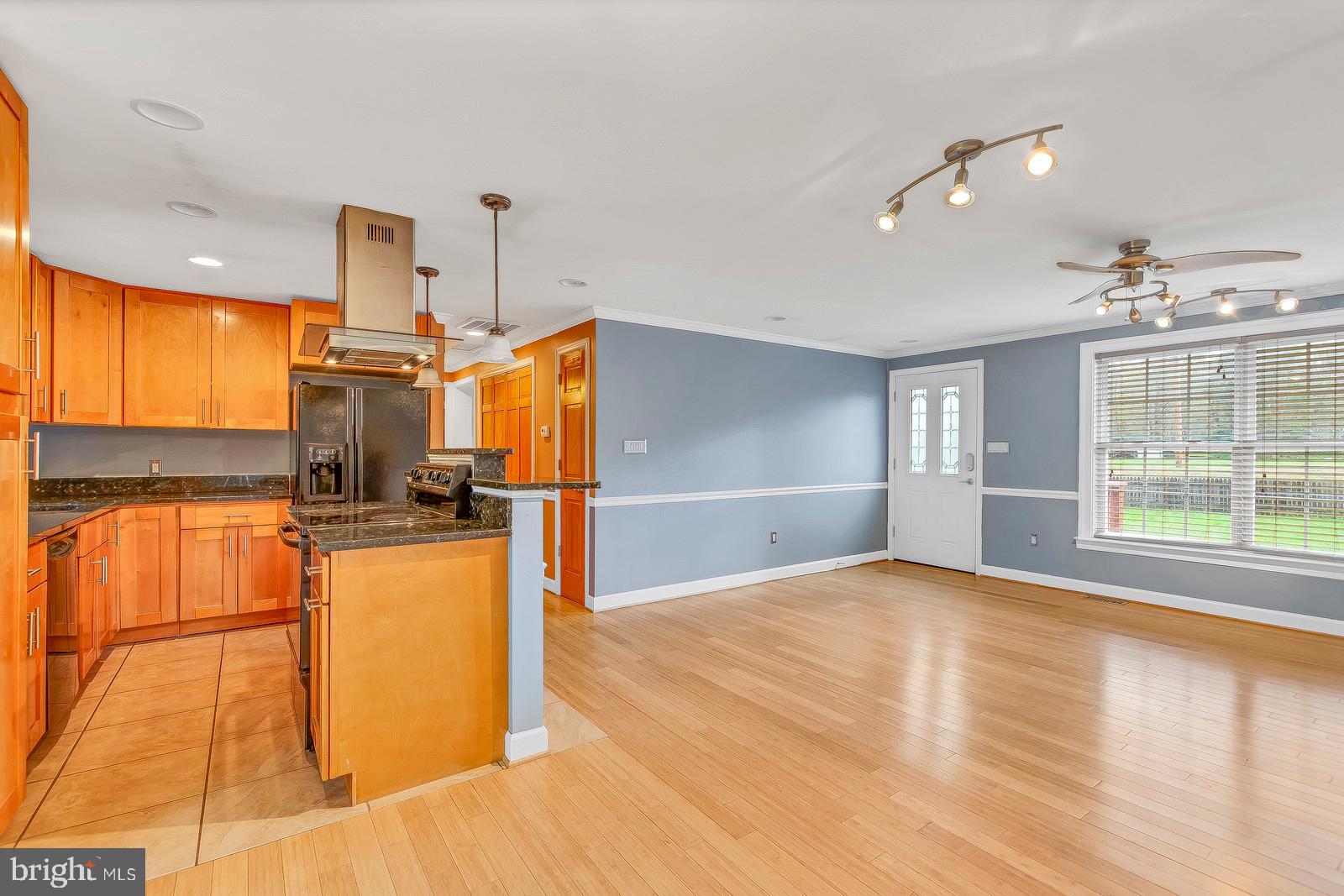 476 Bafford Road Lusby, MD 20657 - Photo 10 of 28 Dining Area/Kitchen