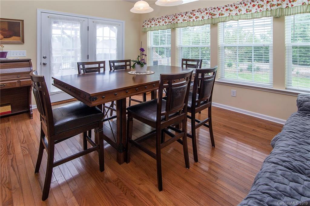 7811 Wiltshire Ridge Road Charlotte, NC 28269 - Photo 16 of 37 Gallery Image 16