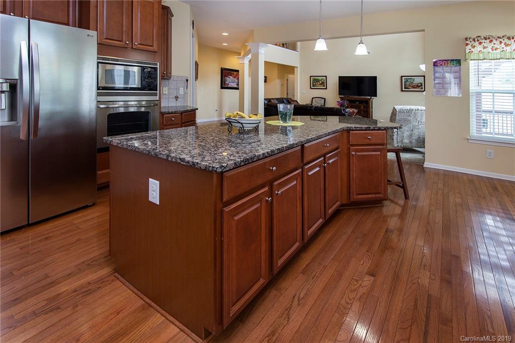 7811 Wiltshire Ridge Road Charlotte, NC 28269 - Photo 17 of 37 Gallery Image 17