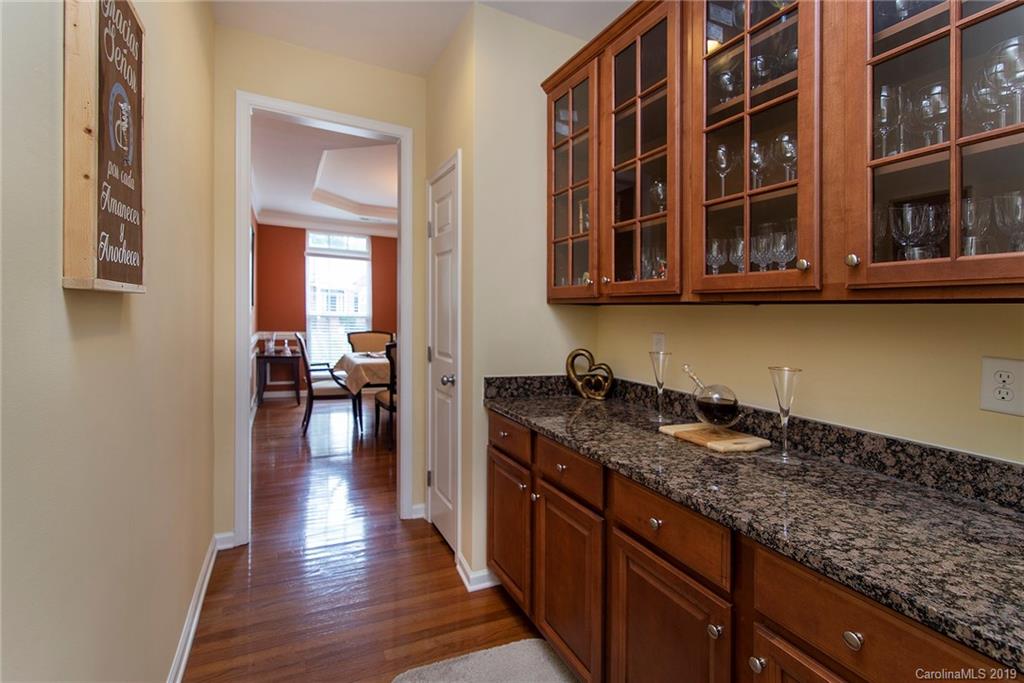 7811 Wiltshire Ridge Road Charlotte, NC 28269 - Photo 18 of 37 Gallery Image 18