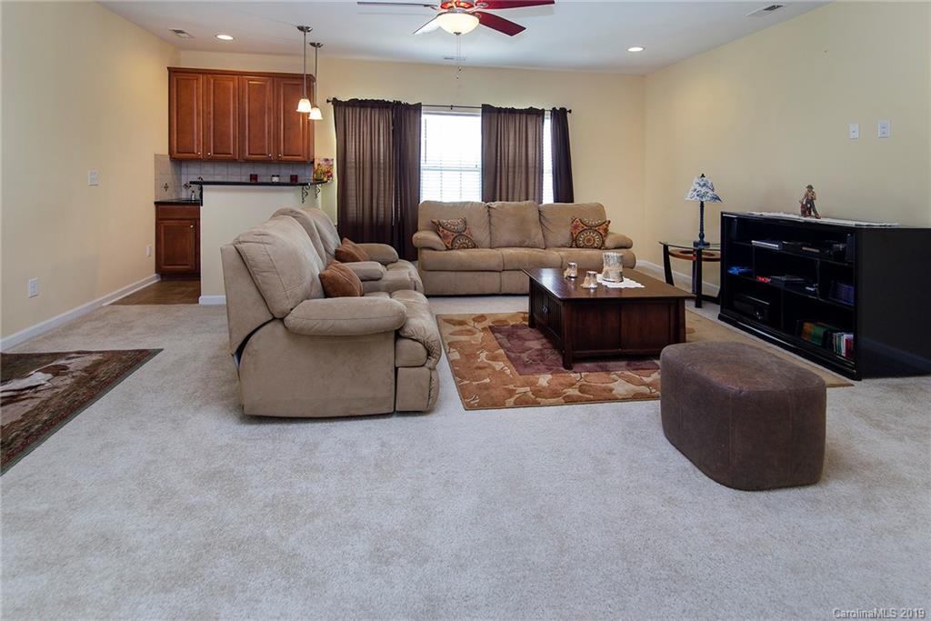 7811 Wiltshire Ridge Road Charlotte, NC 28269 - Photo 28 of 37 Gallery Image 28
