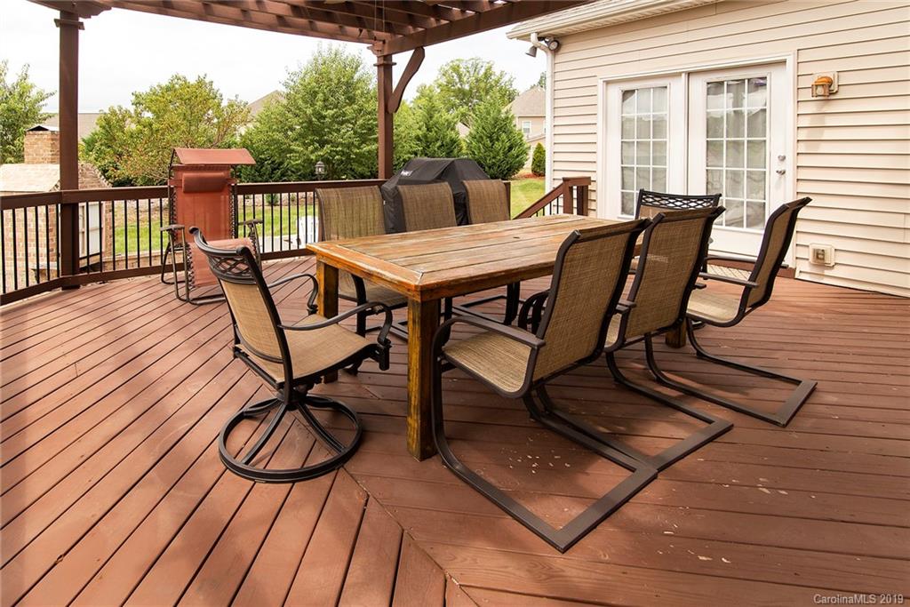7811 Wiltshire Ridge Road Charlotte, NC 28269 - Photo 33 of 37 Gallery Image 33
