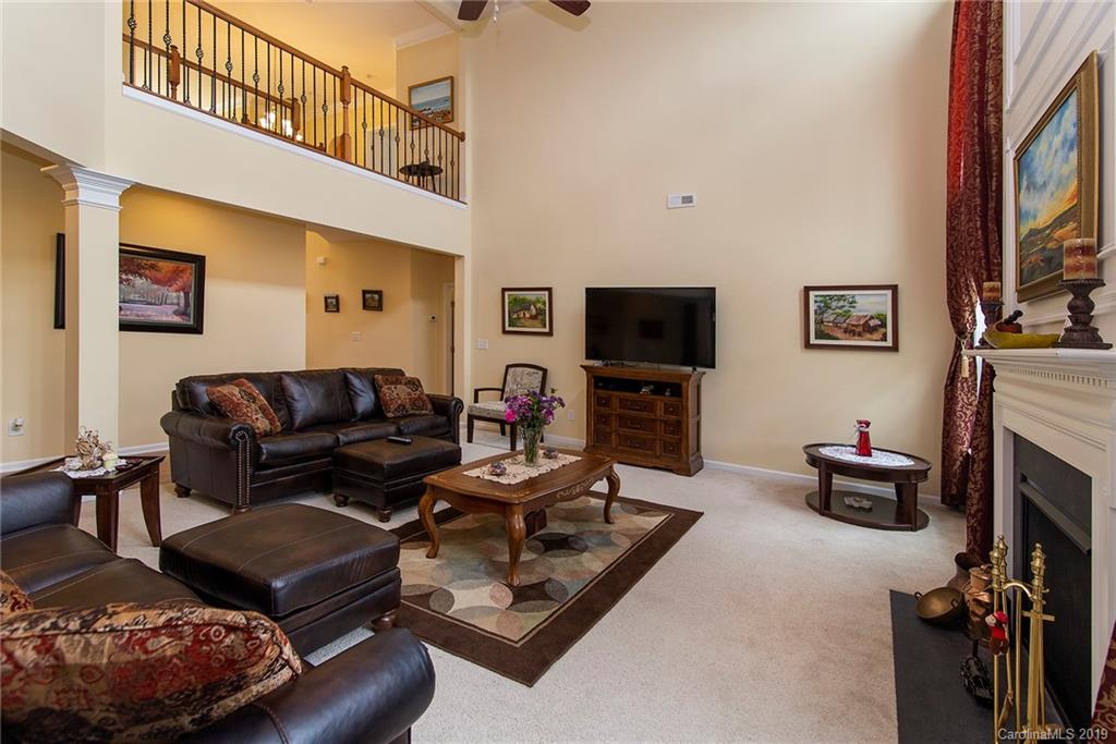 7811 Wiltshire Ridge Road Charlotte, NC 28269 - Photo 6 of 37 Gallery Image 6
