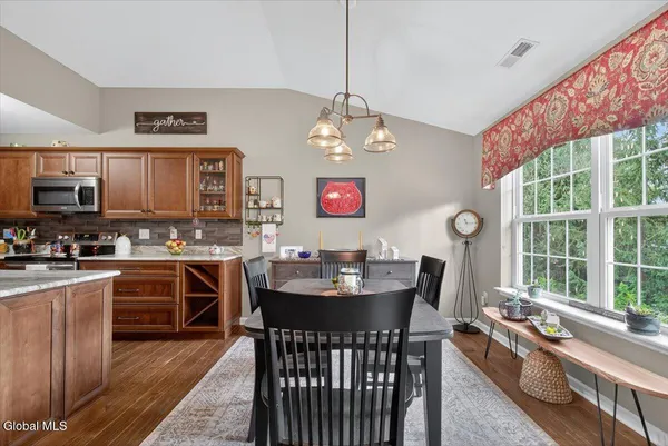 $325,000 | 114 Cherry Blossom Court, Rotterdam, NY 12306