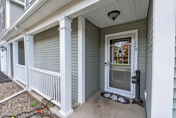 $325,000 | 114 Cherry Blossom Court, Rotterdam, NY 12306