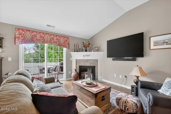 $325,000 | 114 Cherry Blossom Court, Rotterdam, NY 12306