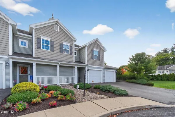 $325,000 | 114 Cherry Blossom Court, Rotterdam, NY 12306