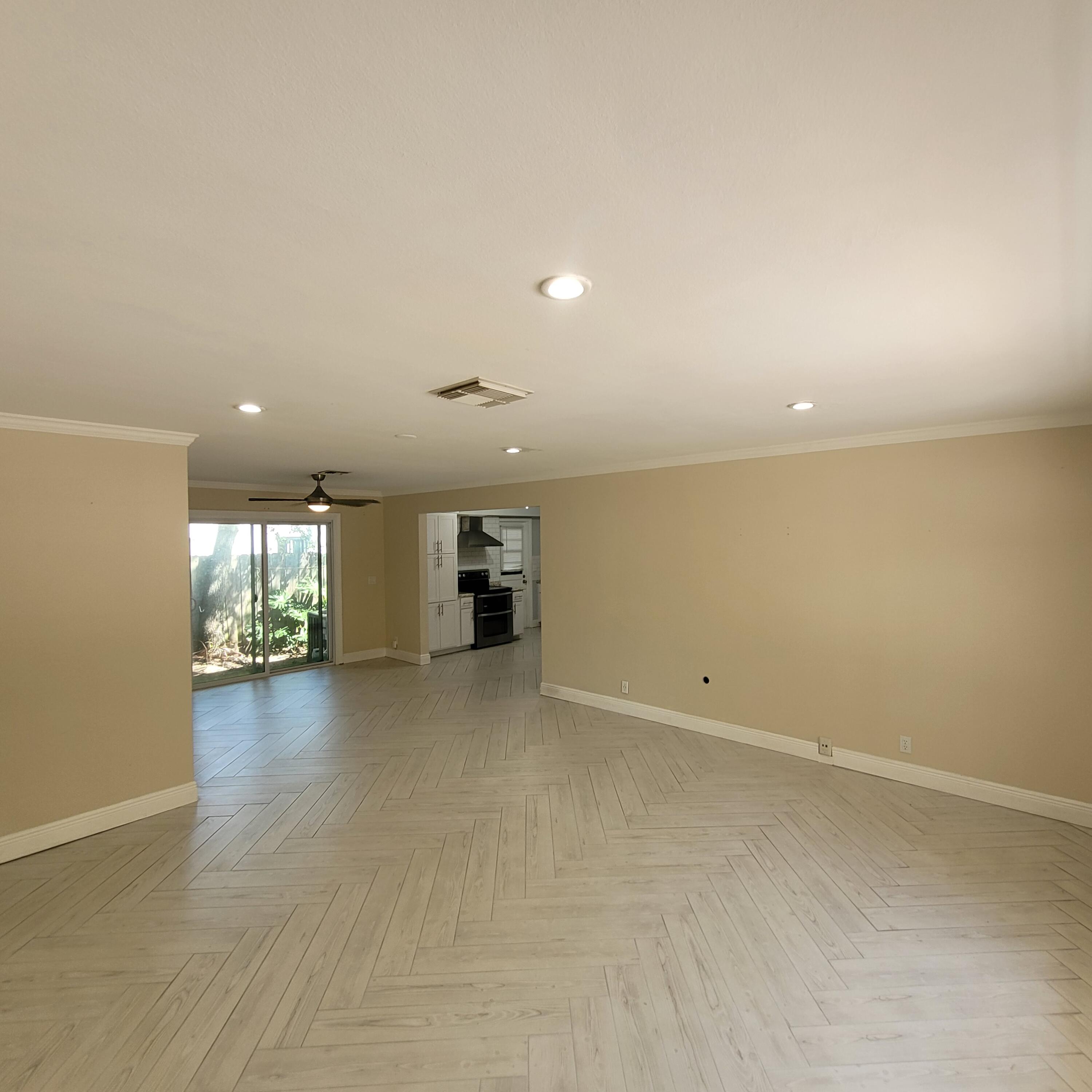 14959 Whatley Road Delray Beach, FL 33445 - Photo 3 of 12 20240317_115632