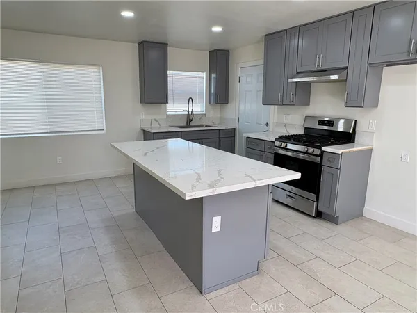 $2,650 | 296 North Allen Street, Unit 3, San Bernardino, CA 92408