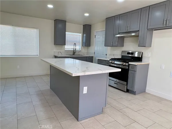 $2,650 | 296 North Allen Street, Unit 3, San Bernardino, CA 92408