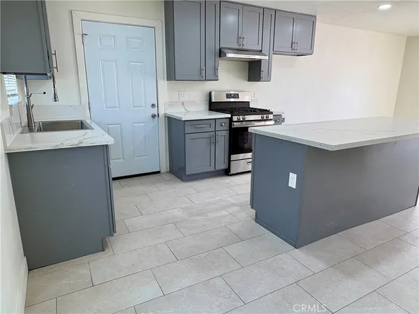 $2,650 | 296 North Allen Street, Unit 3, San Bernardino, CA 92408