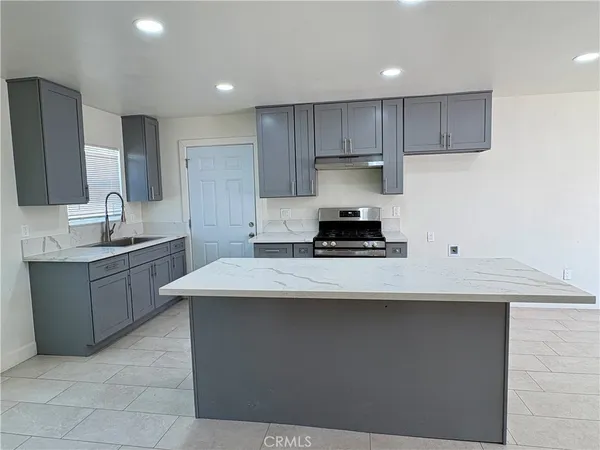 $2,650 | 296 North Allen Street, Unit 3, San Bernardino, CA 92408