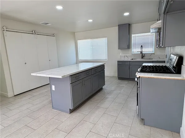 $2,650 | 296 North Allen Street, Unit 3, San Bernardino, CA 92408