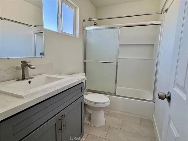 $2,650 | 296 North Allen Street, Unit 3, San Bernardino, CA 92408