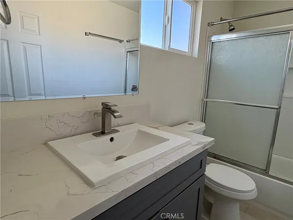 $2,650 | 296 North Allen Street, Unit 3, San Bernardino, CA 92408