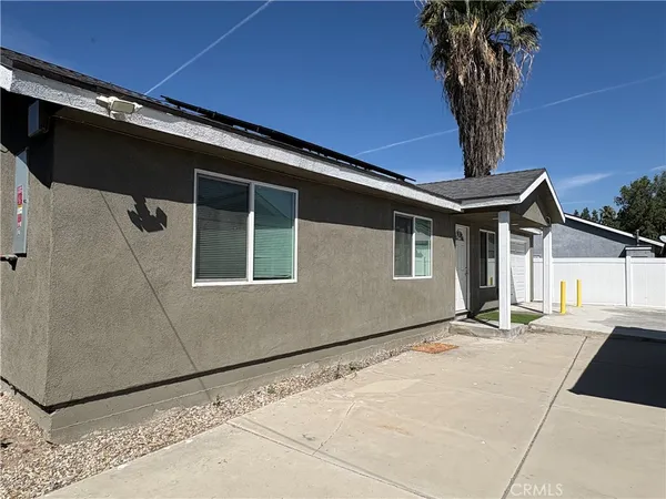 $2,650 | 296 North Allen Street, Unit 3, San Bernardino, CA 92408