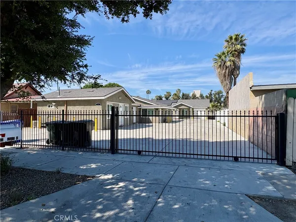 $2,650 | 296 North Allen Street, Unit 3, San Bernardino, CA 92408