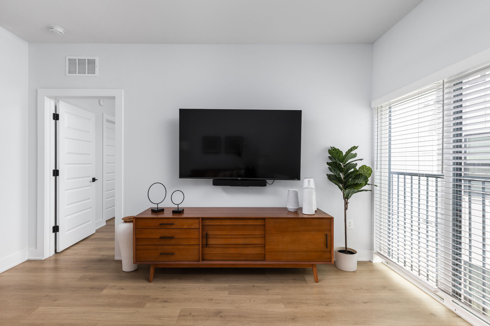 2500 Longview Street, Unit 507 Austin, TX 78705 - Photo 18 of 37